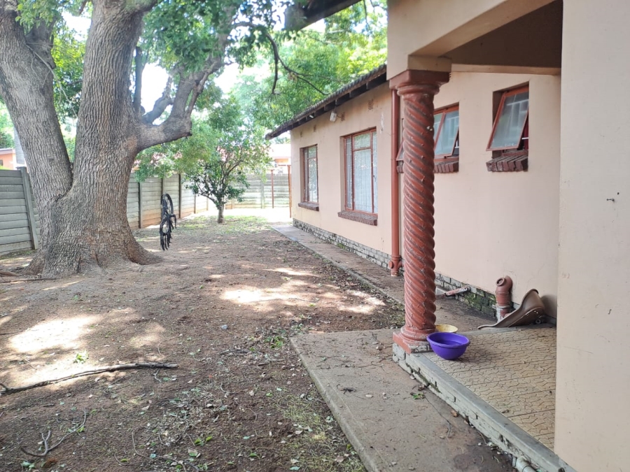 4 Bedroom Property for Sale in Oos Einde North West